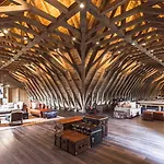 Domaine Des Etangs, Collection 5* Massignac