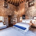 Hotel Domaine Des Etangs, Collection