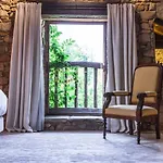 Domaine Des Etangs, Collection 5* Massignac