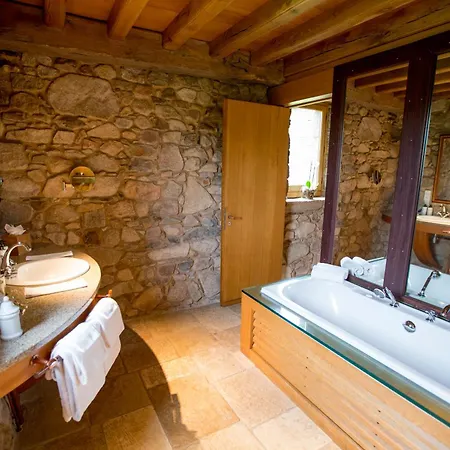 Domaine Des Etangs, Collection 5*