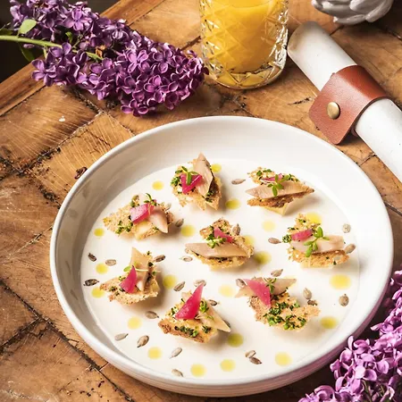 Otel Domaine Des Etangs, Collection