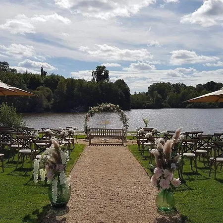 Domaine Des Etangs, Collection 5* Massignac