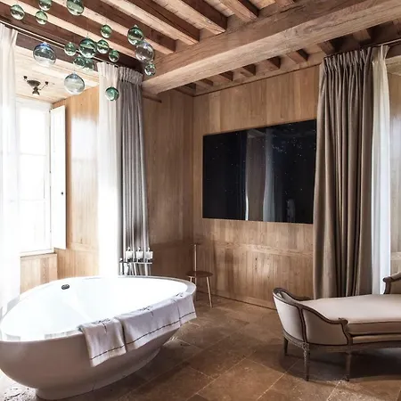 Domaine Des Etangs, Collection 5*