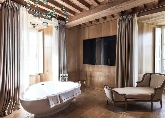 Domaine Des Etangs, Collection 5*