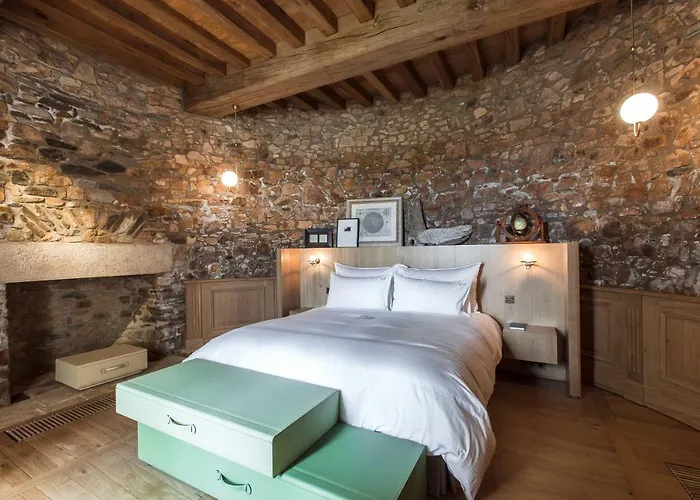 Domaine Des Etangs, Collection فندق Massignac